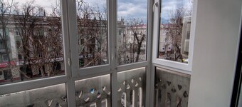 Heart of the city apartment with main street view