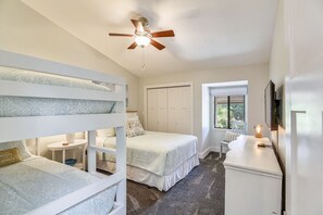 2 Schlafzimmer, Schreibtisch, Bügeleisen/Bügelbrett, kostenloses WLAN