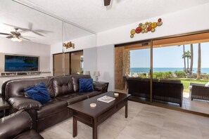 Smart TV - Ground-Floor Paradise: Direct Beach Access, Poolside Comfort & Resort Amenities! (Puerto Peñasco)