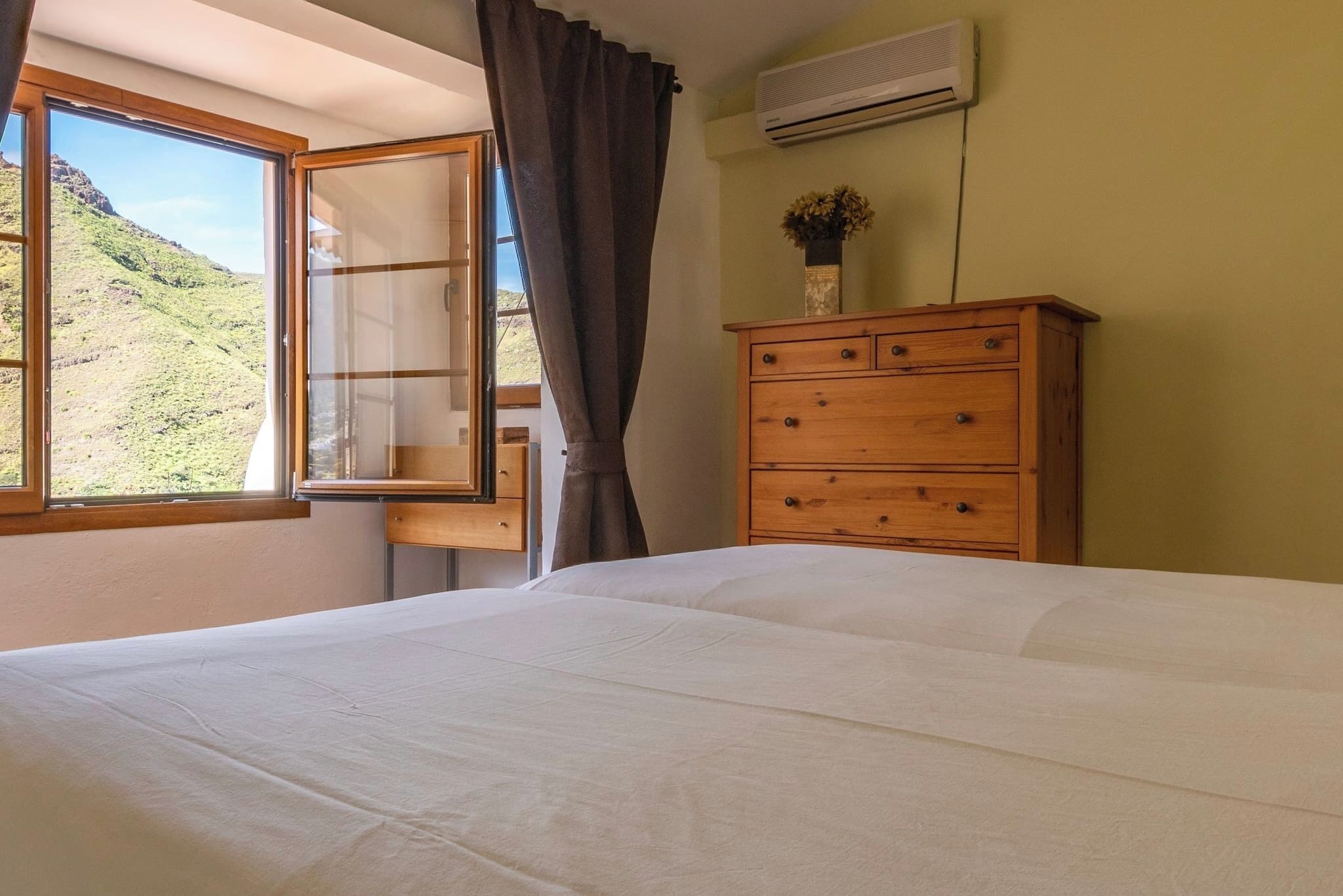 3 間睡房、熨斗/熨衫板、可攜式嬰兒床、免費 Wi-Fi