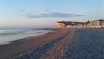 PĂ„ stranden och strandhanddukar