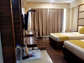 Deluxe Room, 1 Bedroom - Super Inn Armoise Hotel (Ahmedabad)
