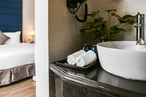 Sängtillbehör av högsta kvalitet och minibar