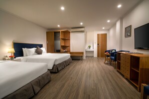 ห้องแฟมิลี่ (Grand) | เครื่องนอนระดับพรีเมียม, มินิบาร์, ตู้นิรภัยในห้องพัก, โต๊ะทำงาน