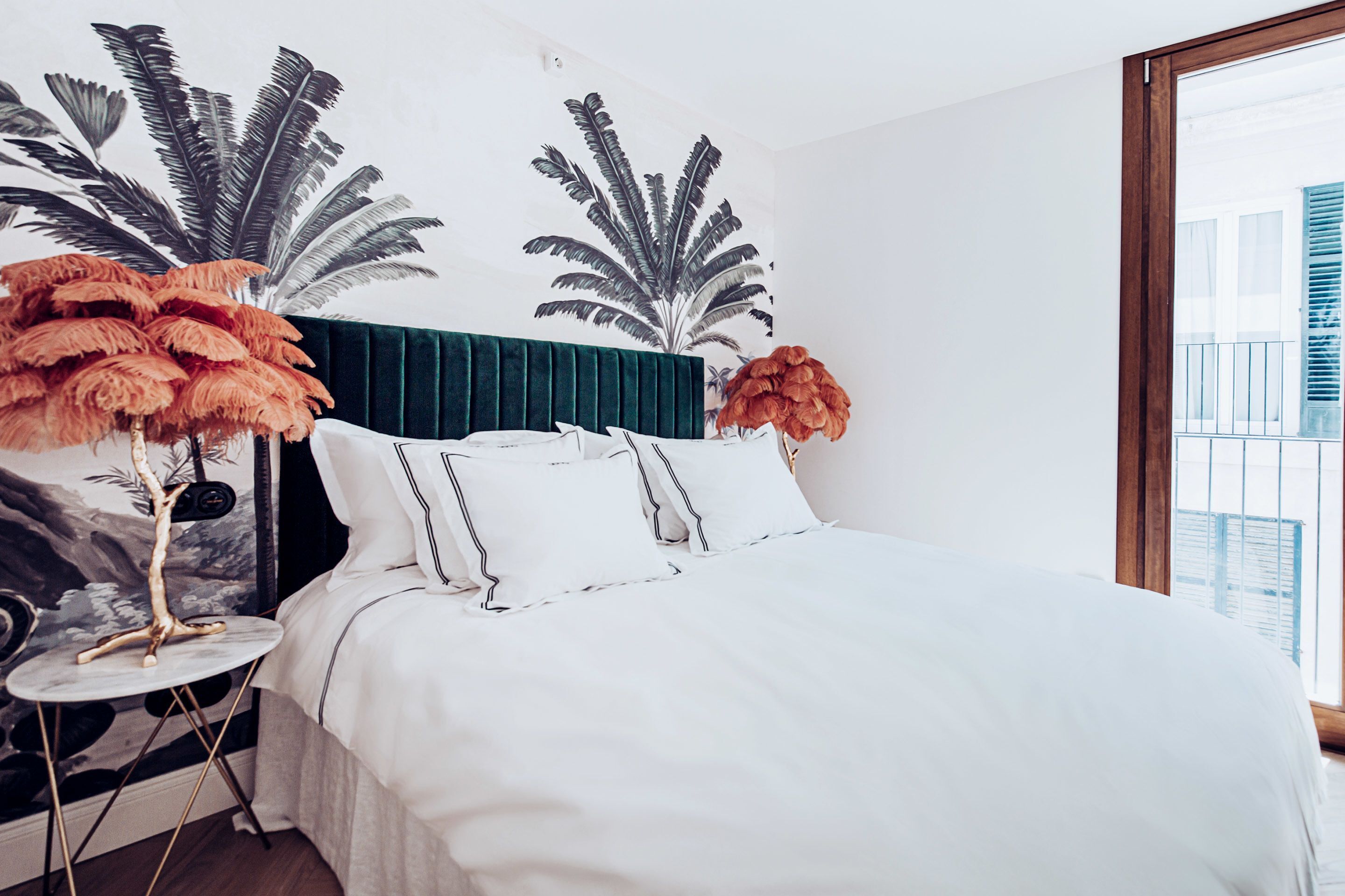 Egyptian cotton sheets, premium bedding, down duvets, pillow-top beds