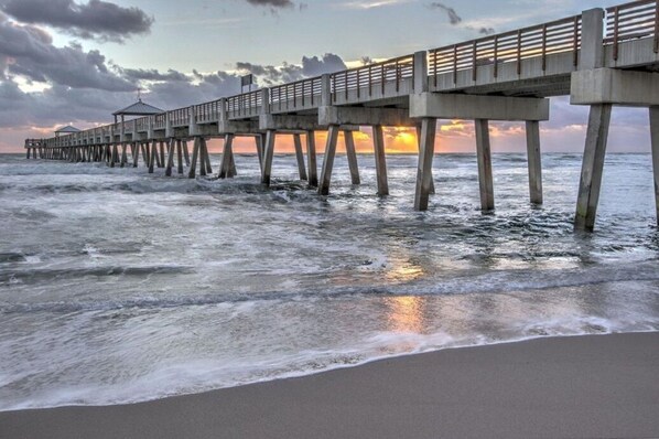 Beach nearby, beach towels - Golf, Baseball and Beaches in Jupiter, Florida (Jupiter)