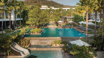 4 piscinas al aire libre, sillones reclinables de piscina