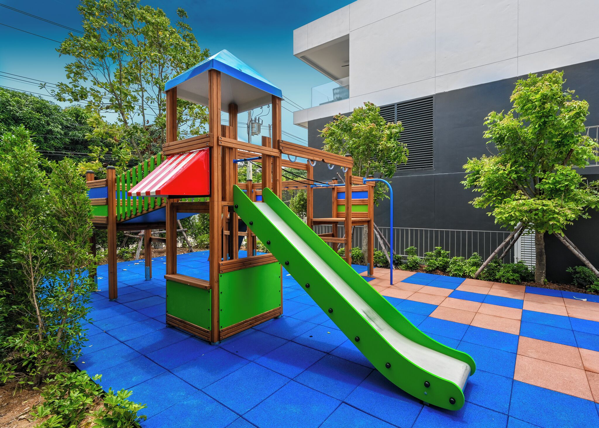 children’s play area – outdoor