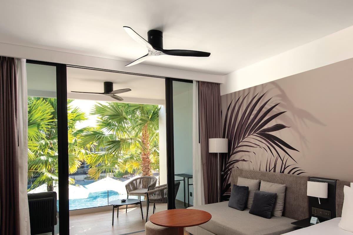 Junior Suite Pool View | Vista do quarto
