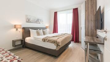 2 bedrooms, in-room safe, travel cot, WiFi