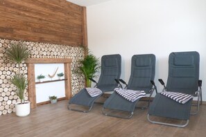 Interior - 1 vacation apartment Hörndlwand 130 sqm, balcony, open kitchen, 3 bedrooms, living room, 6 p. (Ruhpolding)