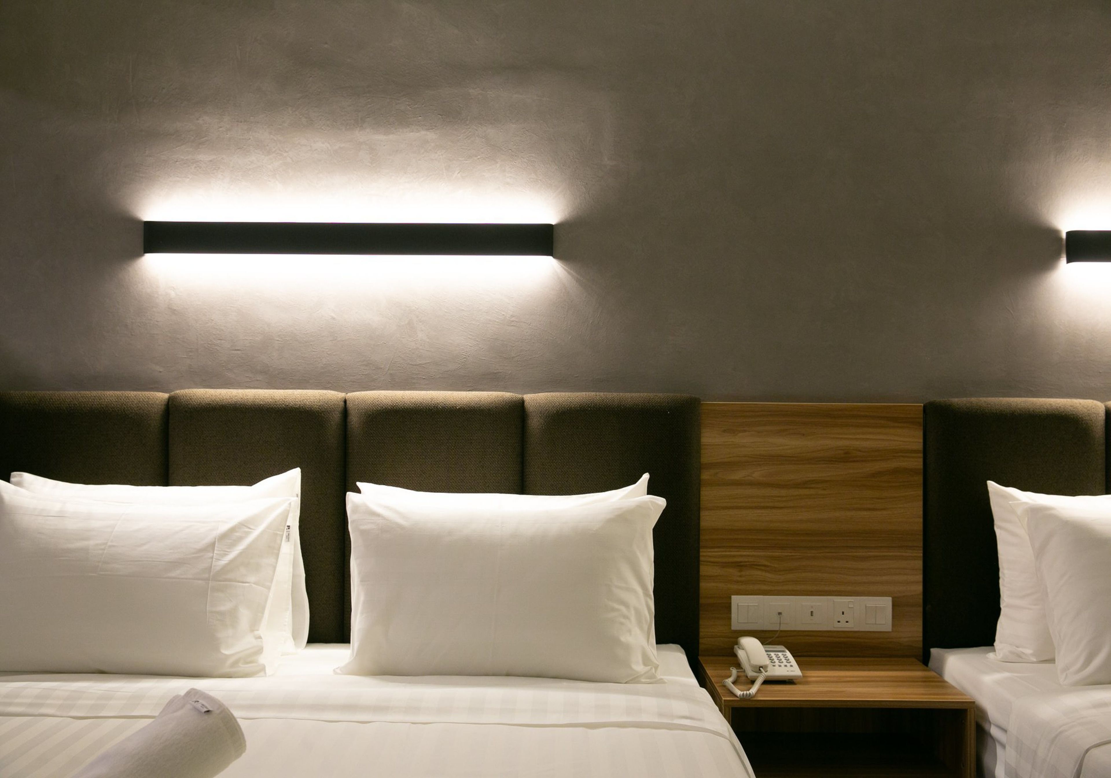 standard room | minibar, in-room safe, desk, blackout curtains