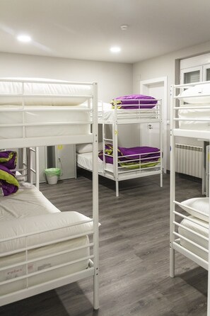 Shared Dormitory, Mixed Dorm, Shared Bathroom (1 bed in 8 Bed Dorm)