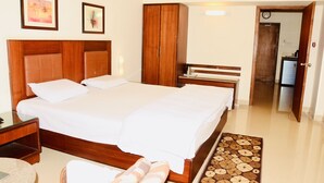 Deluxe Suite - Hotel Bombay Inn (Cuttack)