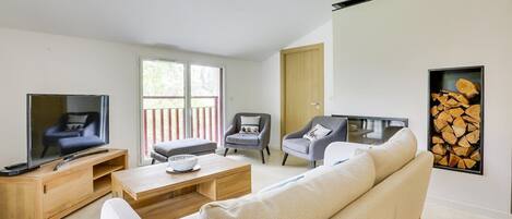 Télévision, cheminée