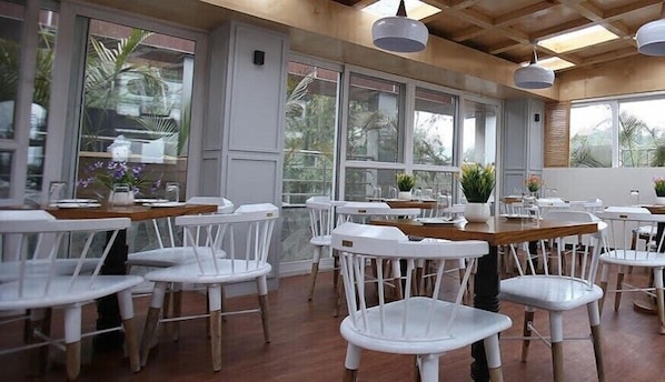 Restaurant - Goldstone comfort (Dehradun)