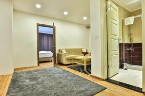 In-room safe, desk, soundproofing, iron/ironing board - Modern Suites (Istanbul)