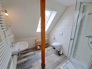Shower, towels