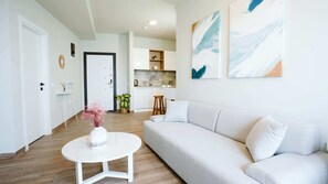 2+1 SUPERIOR SUITE | Egyptinpuuvillaiset lakanat, ylelliset vuodevaatteet, minibaari