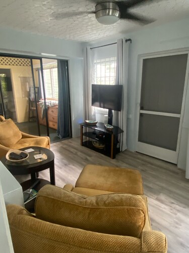 A Gem in the Hills - Your Secret Place From Home<br>