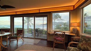 Books - Hanalei Colony Resort #G-1 - Ocean front condominium in Wainiha/Haena (Wainiha)