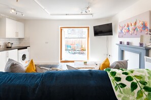 Interior detail - The Nook Close to Swansea Marina (Swansea)