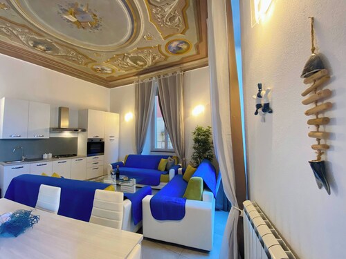 La Casa Rosa al Mare Silver apartment with sea view and parking free at 800 mt 