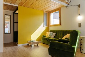 TV connectée, livres, chaßne hi-fi