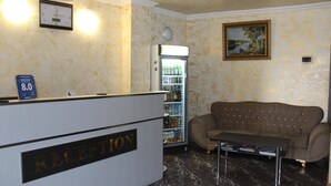 Reception - M-Palace Hotel (Batumi)
