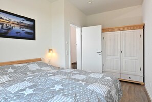 2 Schlafzimmer, Reisekinderbett, WLAN, Rollstuhlgeeignet