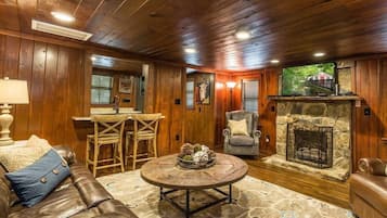 TV, fireplace, offices