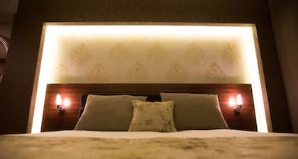 Can Deluxe Hotel