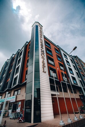 Front of property - Can Deluxe Hotel (Alasehir)