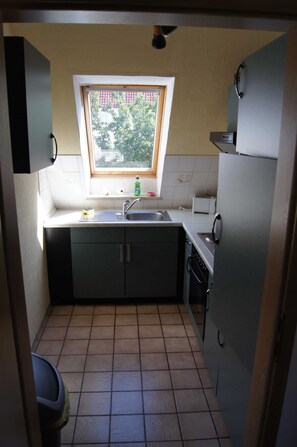 Fridge, microwave, oven, coffee/tea maker - Apartment in the Prinzenstraße - Apartments, Angela Möller (Kappeln)