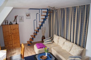 Unclassified image, 3 of 25, button - Apartment in the Prinzenstra ße - Apartments, Angela Möller (Kappeln)