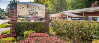 Parkway Inn