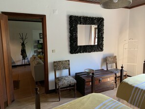 2 bedrooms, WiFi, bed sheets - Garden House - Quinta Santa Isabel (Santo Estêvão)