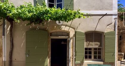 Maison de village au centre de Lourmarin