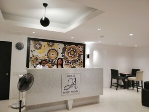 Reception - Hotel Rupert A Baler (Baler)