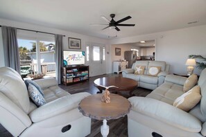 Smart-TV og DVD-spiller