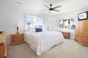 3 bedrooms, iron/ironing board, WiFi, bed sheets - Marsh and Ocean Views with Private Dock~ Reel Blessed (Folly Beach)
