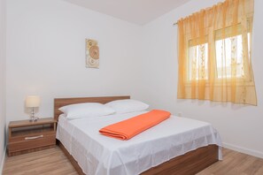 6 chambres, fer et planche Ă repasser, Wi-Fi, draps fournis