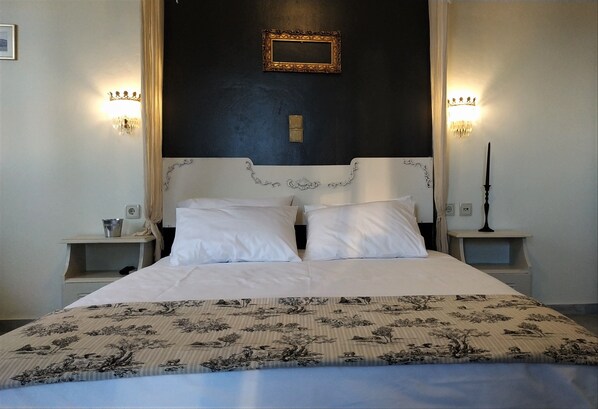 Comfort Room, Lanai, Corner