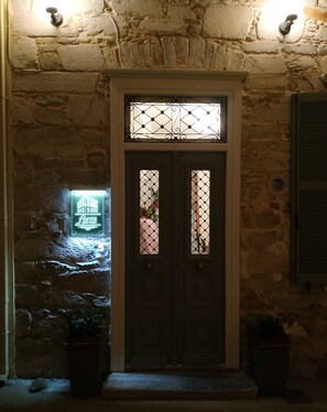 Front of property - Fiera Guesthouse (Syros)