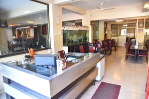 Restaurant - Gurudatta Hotel (Shirol)