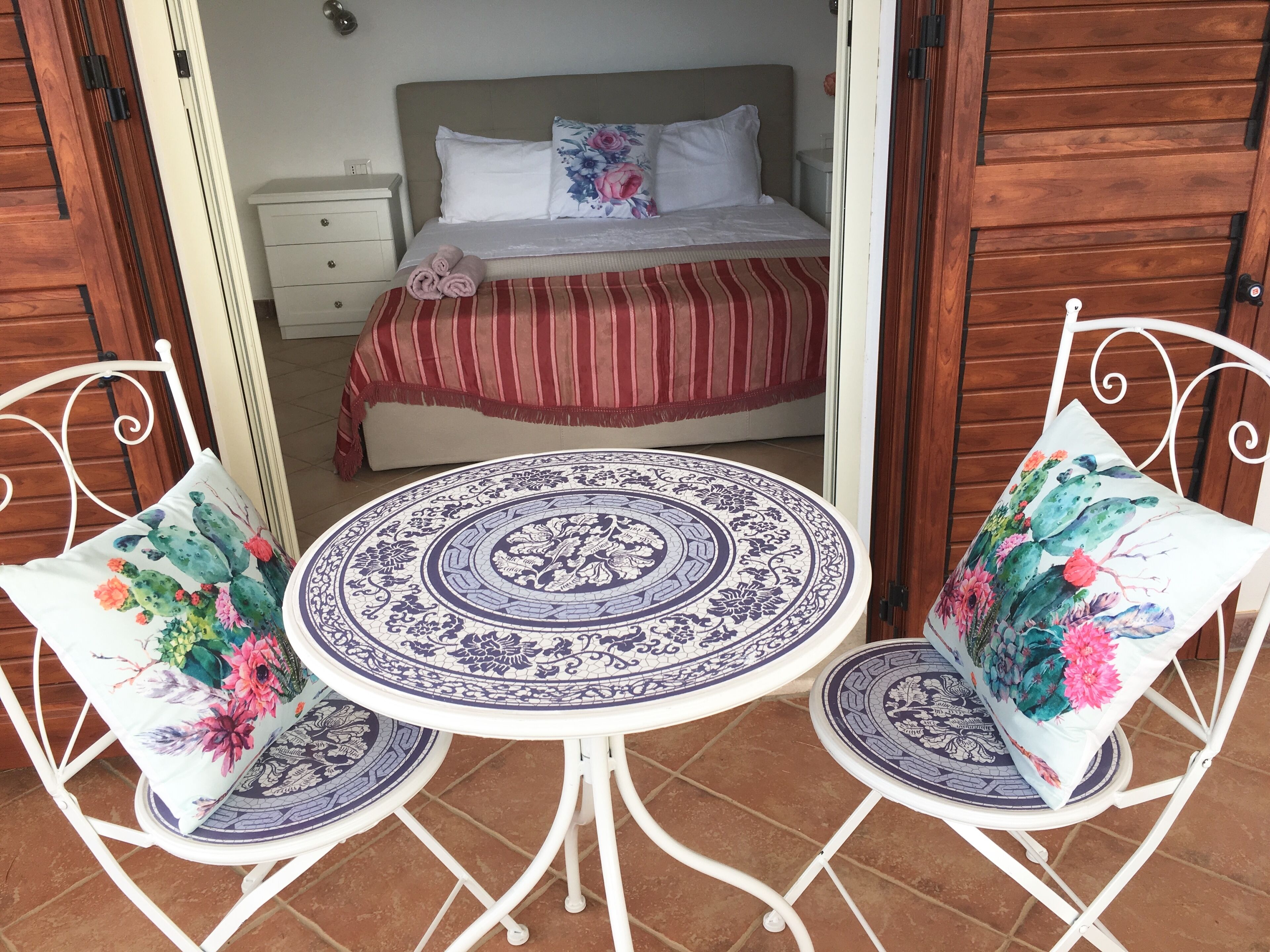 4 室のベッドルーム、アイロン / アイロン台、WiFi、ベッドシ ーツ