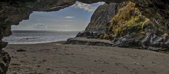 H. S. Caloura a dream place 