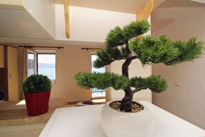 Interior - Studio with sea view 10 m from the Adriatic Sea (Baška)