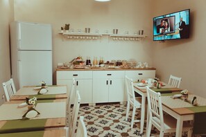 Petit déjeuner buffet compris tous les jours