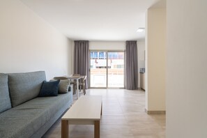 TV - 2 min Walk to Beach - Sea Views Terrace - 1 (Mogán)